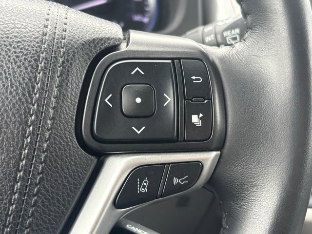 Used 2019 Toyota Highlander XLE image 20