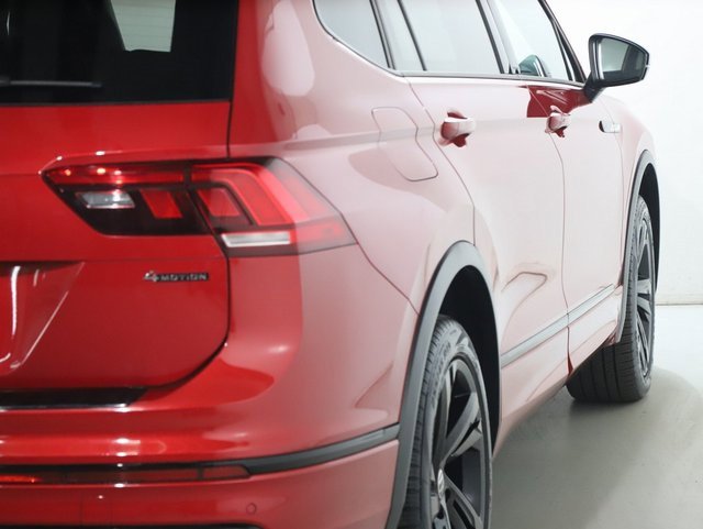 Used 2024 Volkswagen Tiguan SE R-Line image 47