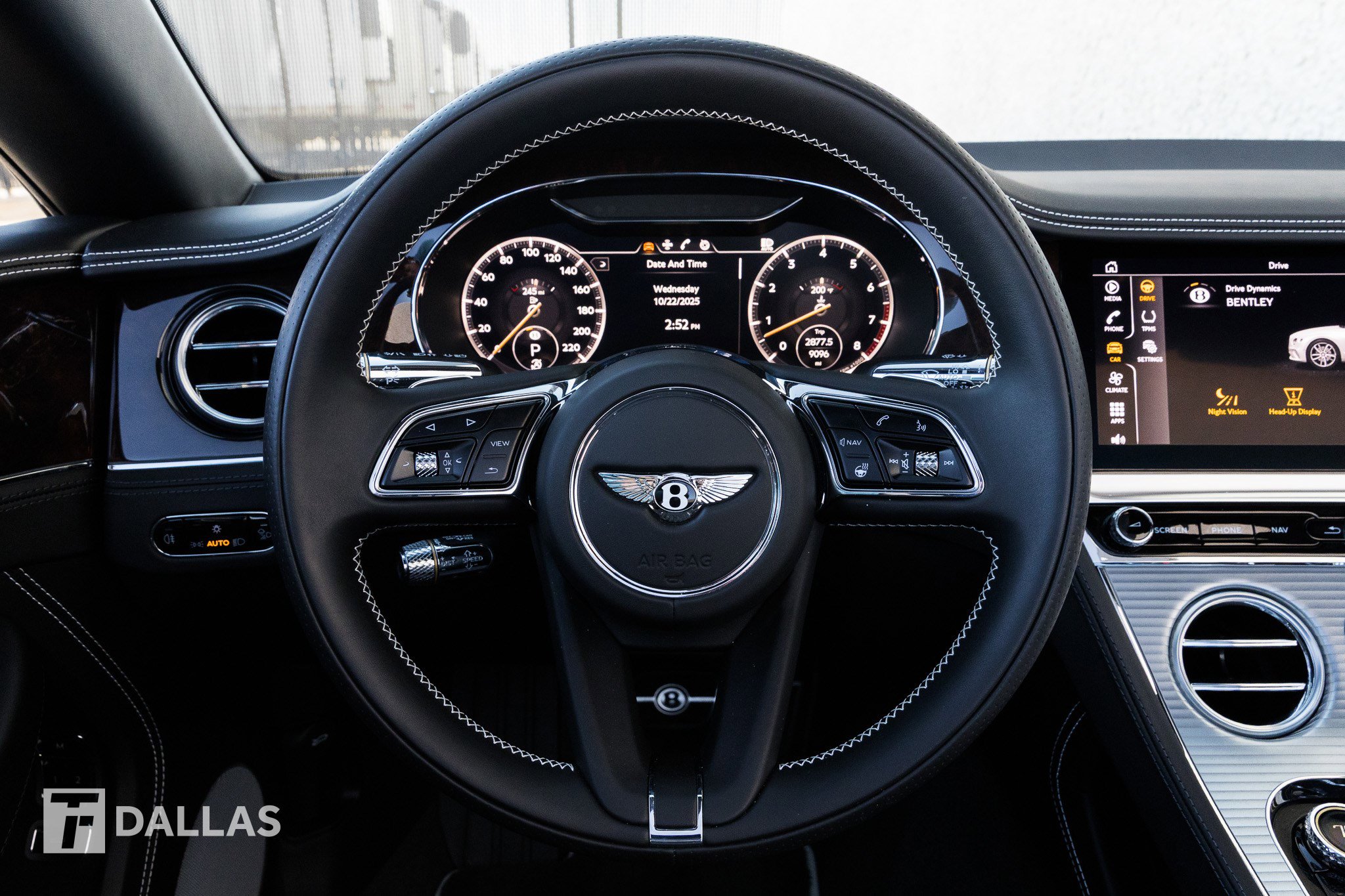 Used 2022 Bentley Continental GT image 26