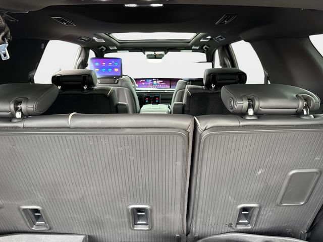 Used 2025 Cadillac Escalade Sport w/ Touring Package AWD/4WD image 5