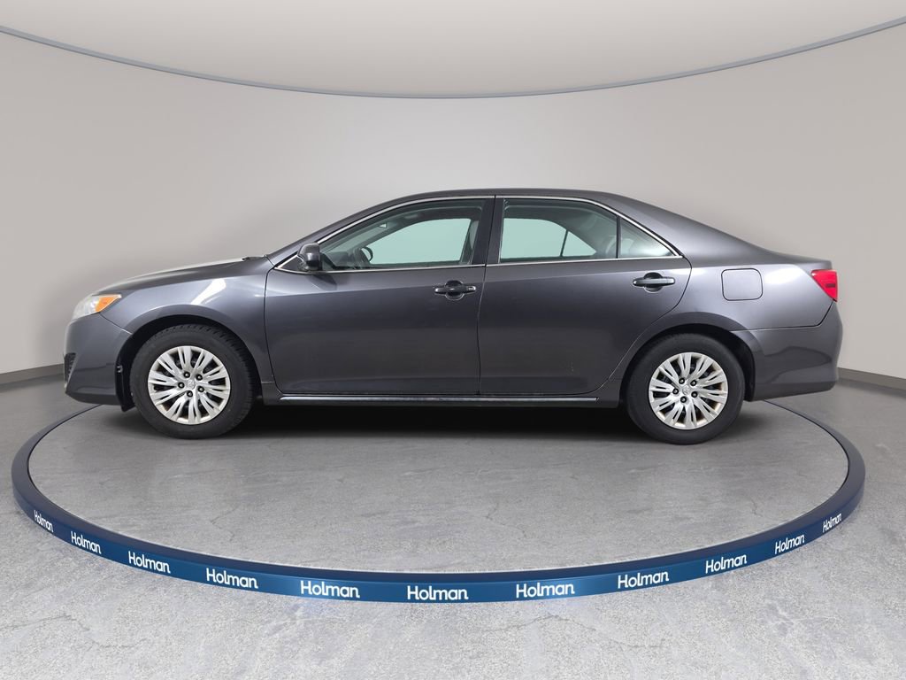 Used 2014 Toyota Camry LE image 9