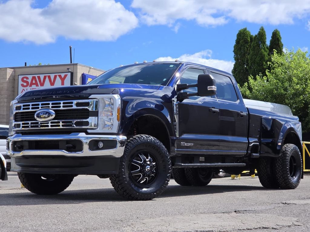 Used 2025 Ford F350 XLT AWD/4WD image 2