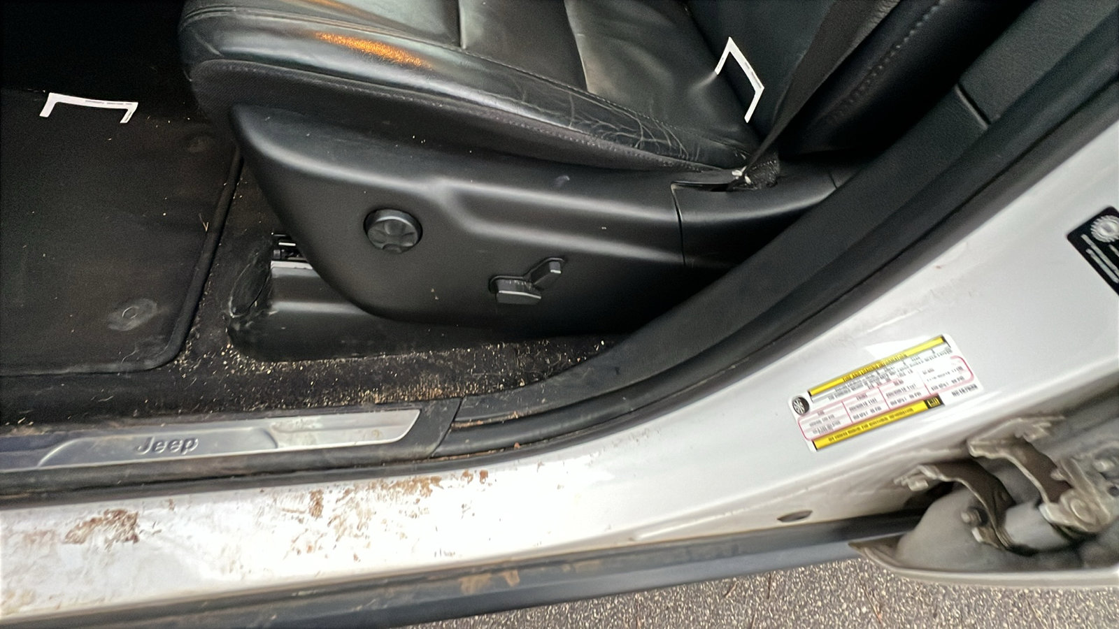 Used 2022 Jeep Grand Cherokee Limited image 17