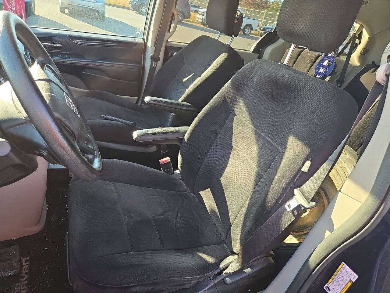 Used 2013 Dodge Grand Caravan American Value Package FWD image 3