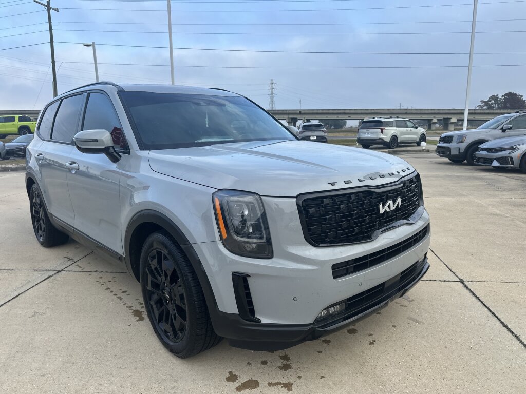 Used 2022 Kia Telluride SX w/ SX Prestige Package image 4