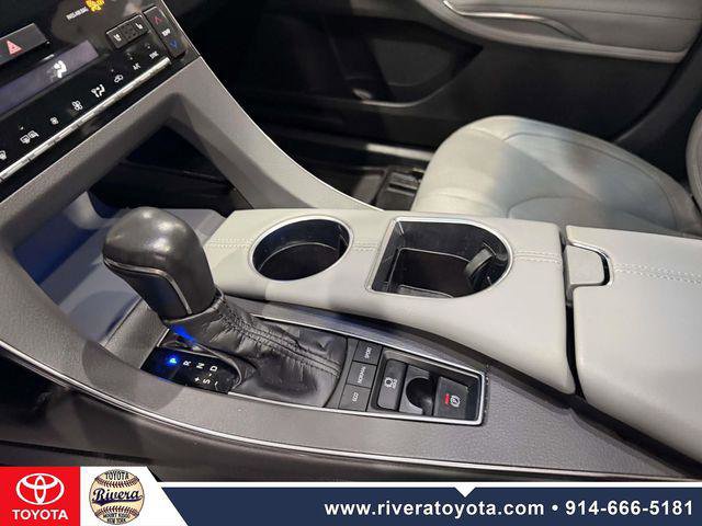 Certified 2019 Toyota Avalon Limited image 23