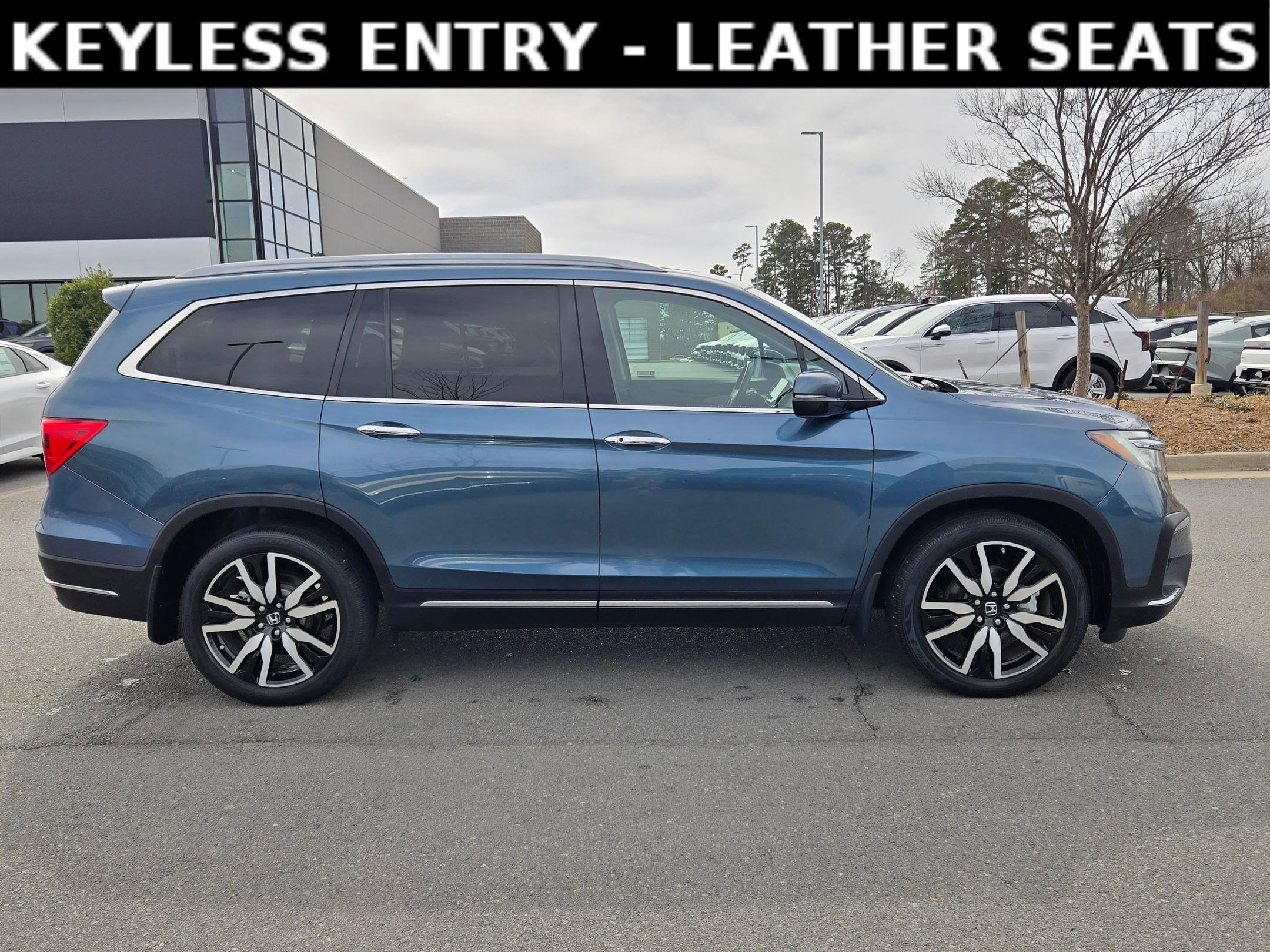 Used 2019 Honda Pilot Touring image 8