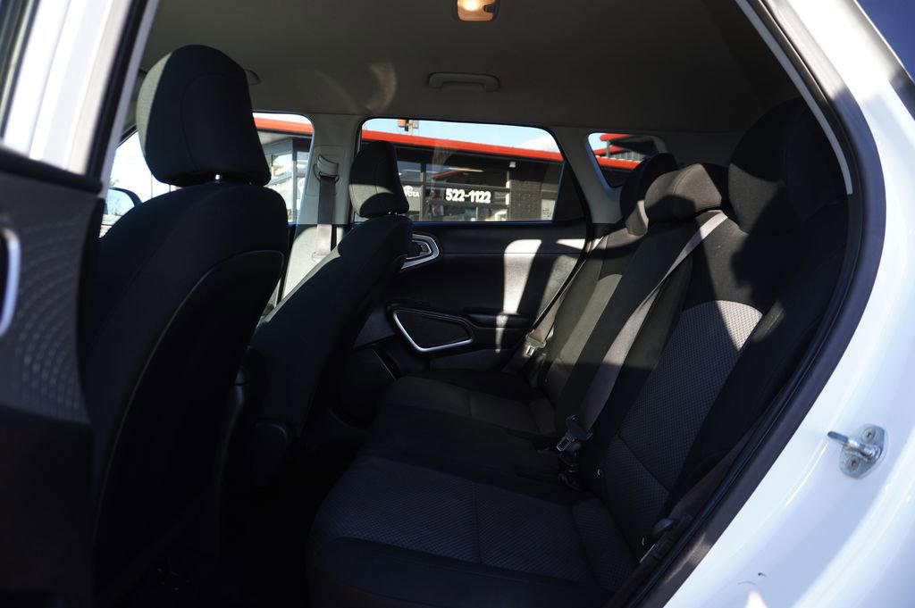 Used 2020 Kia Soul LX image 24