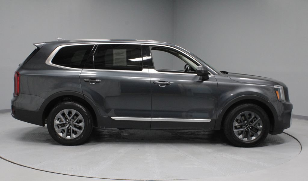 Used 2024 Kia Telluride LX FWD image 11