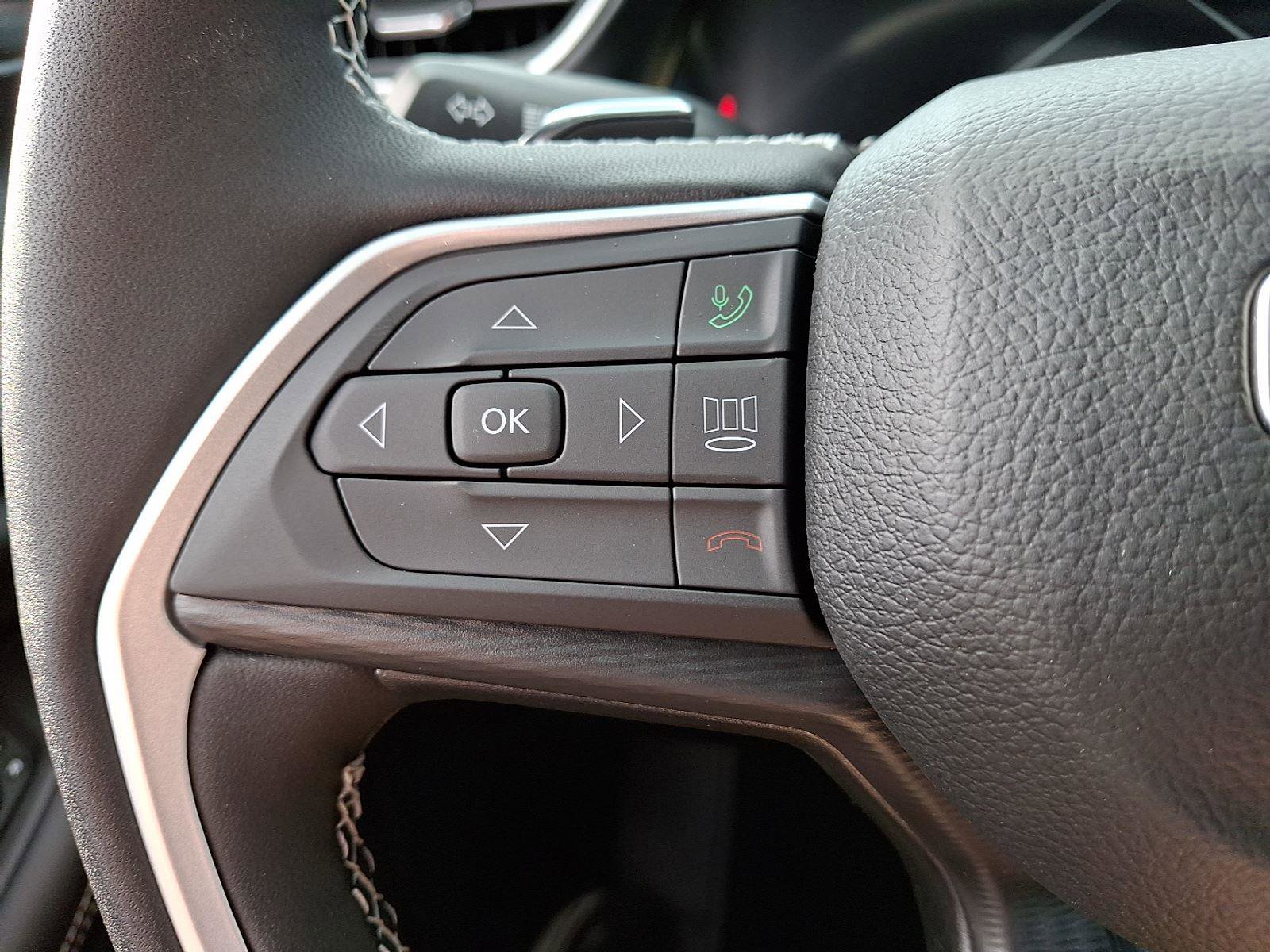 New 2025 Jeep Grand Cherokee L Altitude image 16