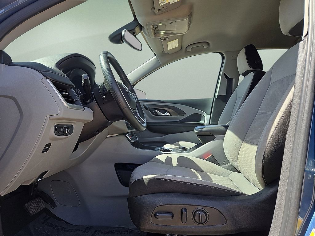 Used 2024 GMC Terrain SLE w/ Driver Convenience Package image 23