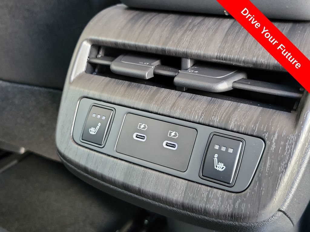 Used 2025 Nissan Ariya AWD image 24