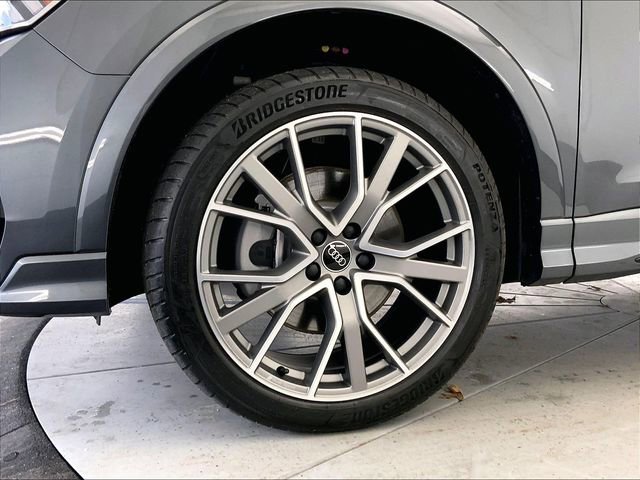 Certified 2025 Audi Q3 2.0T Premium Plus w/ Premium Plus Package image 9