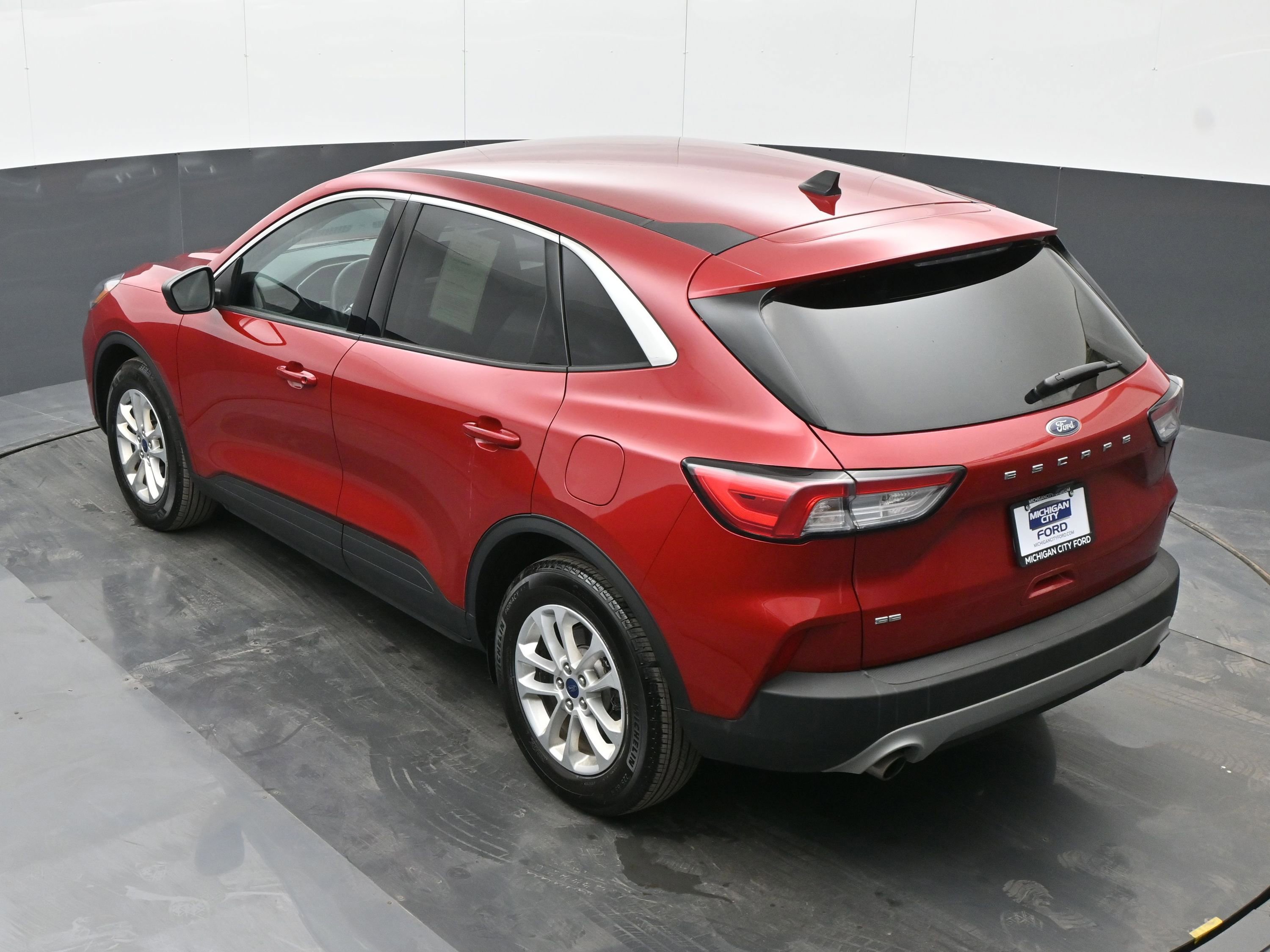 Used 2022 Ford Escape SE w/ Convenience Package image 30