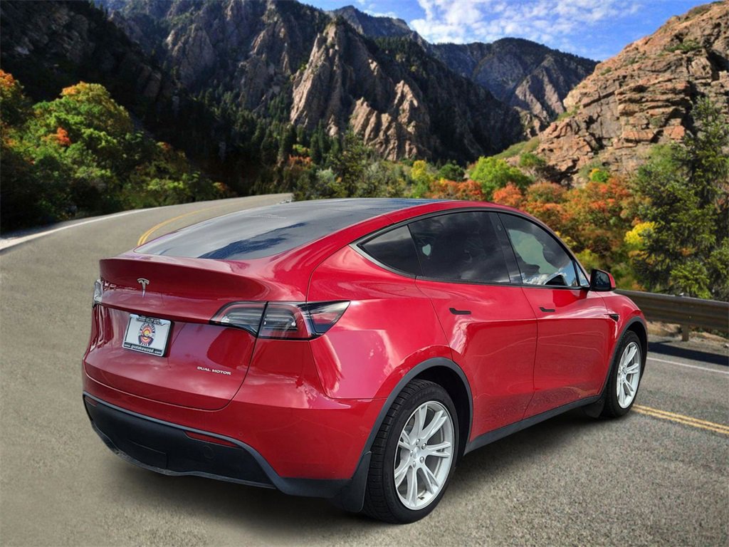 Used 2021 Tesla Model Y Long Range image 3