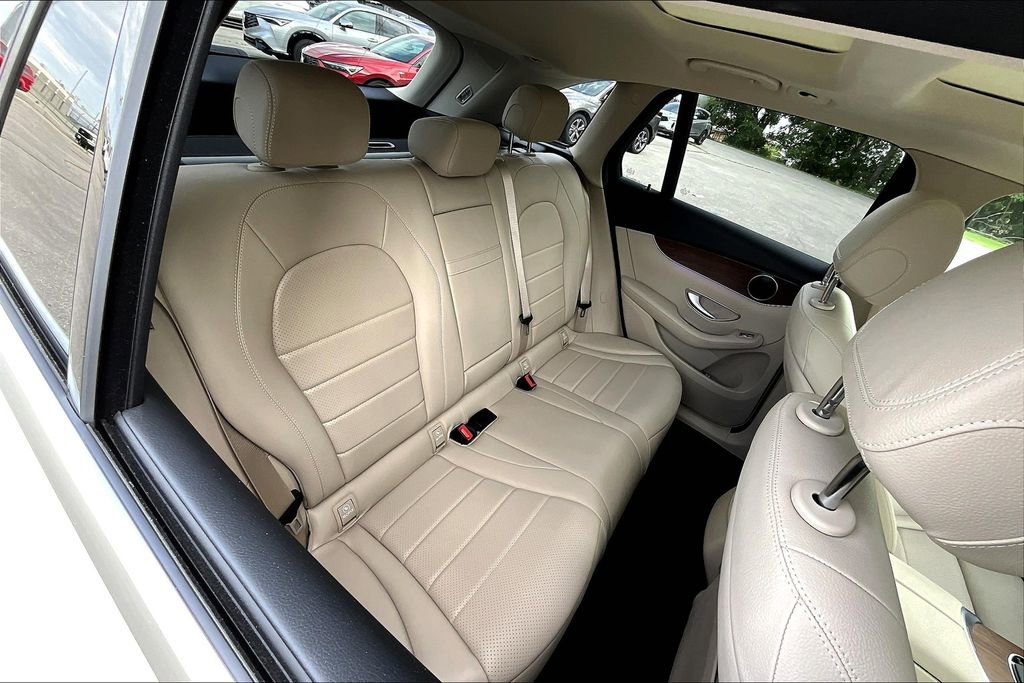 Used 2022 Mercedes-Benz GLC 300 w/ Premium Package Lite image 37