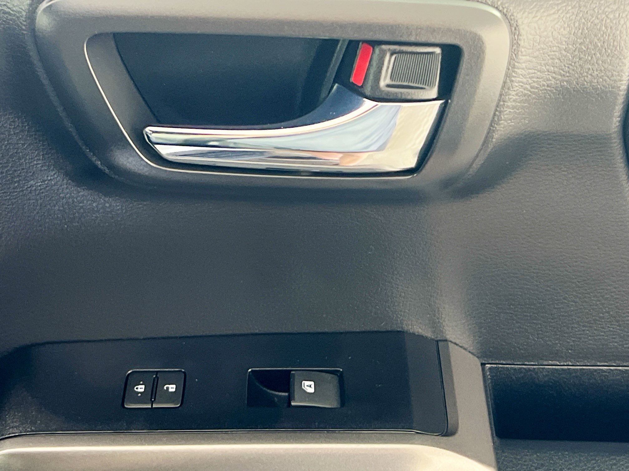 Used 2022 Toyota Tacoma TRD Sport w/ Technology Package image 32