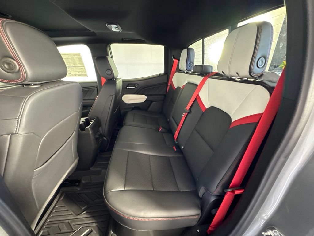 New 2026 GMC Canyon AT4X w/ LPO, Black Badging Package AWD/4WD image 31