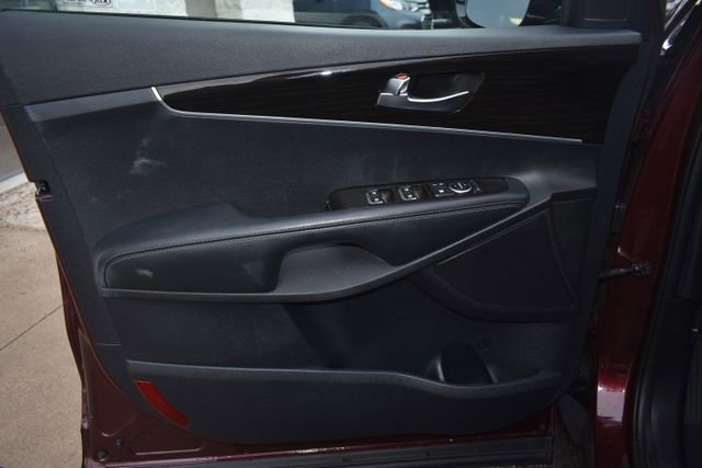 Used 2020 Kia Sorento LX w/ LX I4 Convenience Package image 14