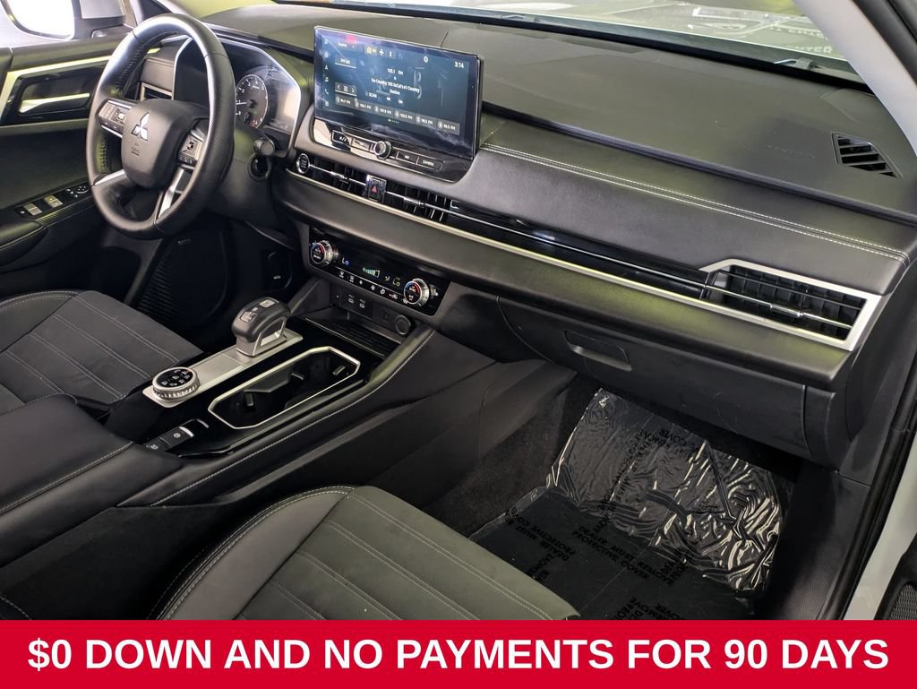 Used 2025 Mitsubishi Outlander SE AWD/4WD image 29