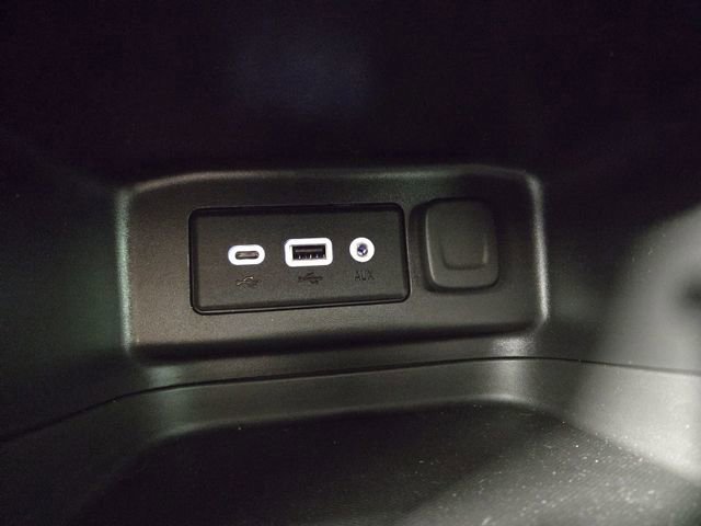 Used 2022 Chevrolet Equinox RS w/ LPO, Floor Liner Package image 25