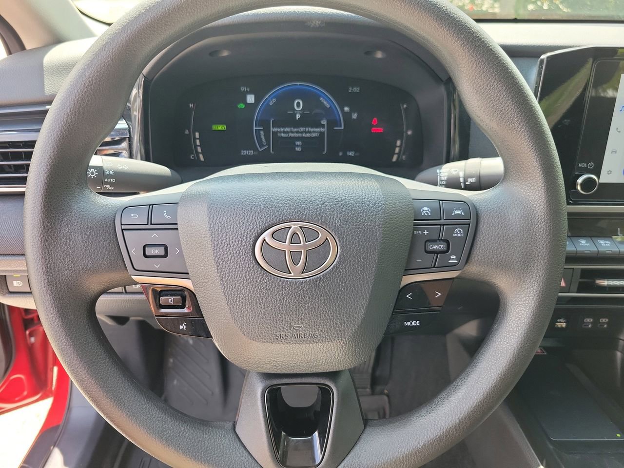 Used 2025 Toyota Camry LE w/ Convenience Package image 19