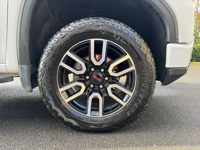 Used 2024 GMC Sierra 1500 AT4 w/ Technology Package AWD/4WD image 16