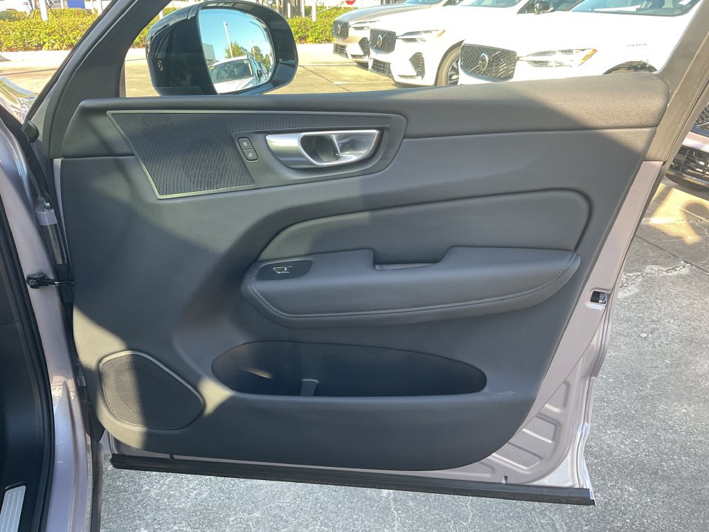 New 2026 Volvo XC60 B5 Plus w/ Protection Package Premier AWD/4WD image 18