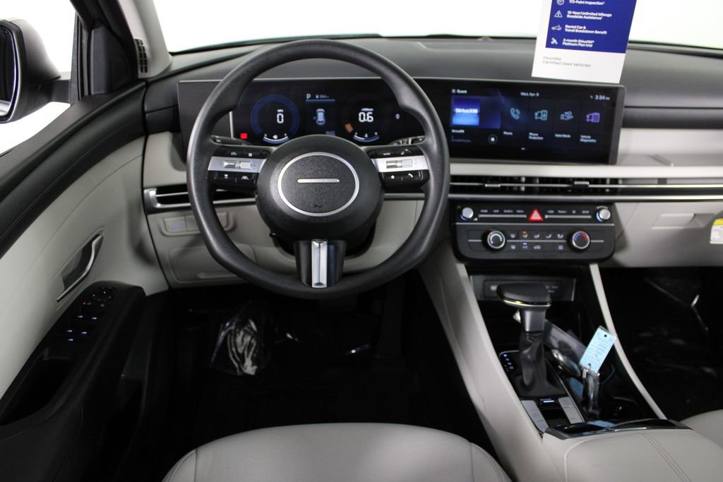 Certified 2026 Hyundai Tucson SE image 8