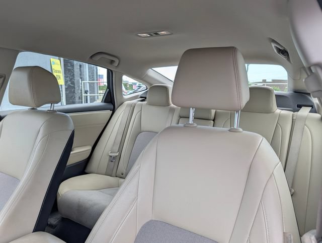 Used 2019 Honda Clarity Plug-In Hybrid image 12