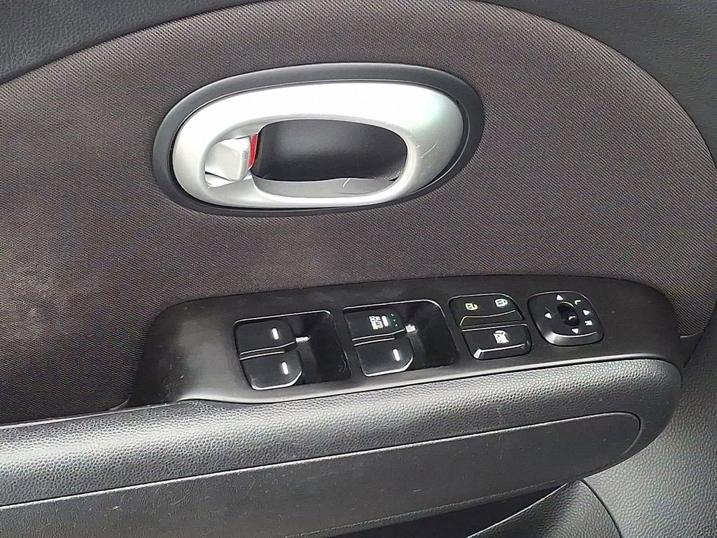 Used 2016 Kia Soul image 14