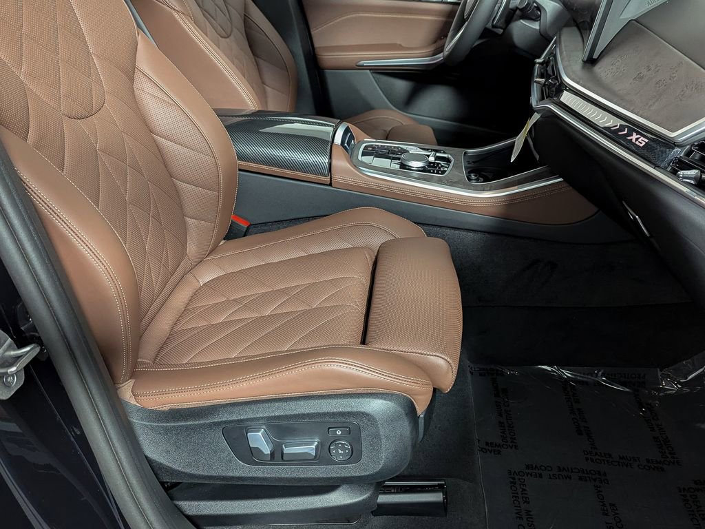 Certified 2024 BMW X5 xDrive40i w/ M Sport Package image 30