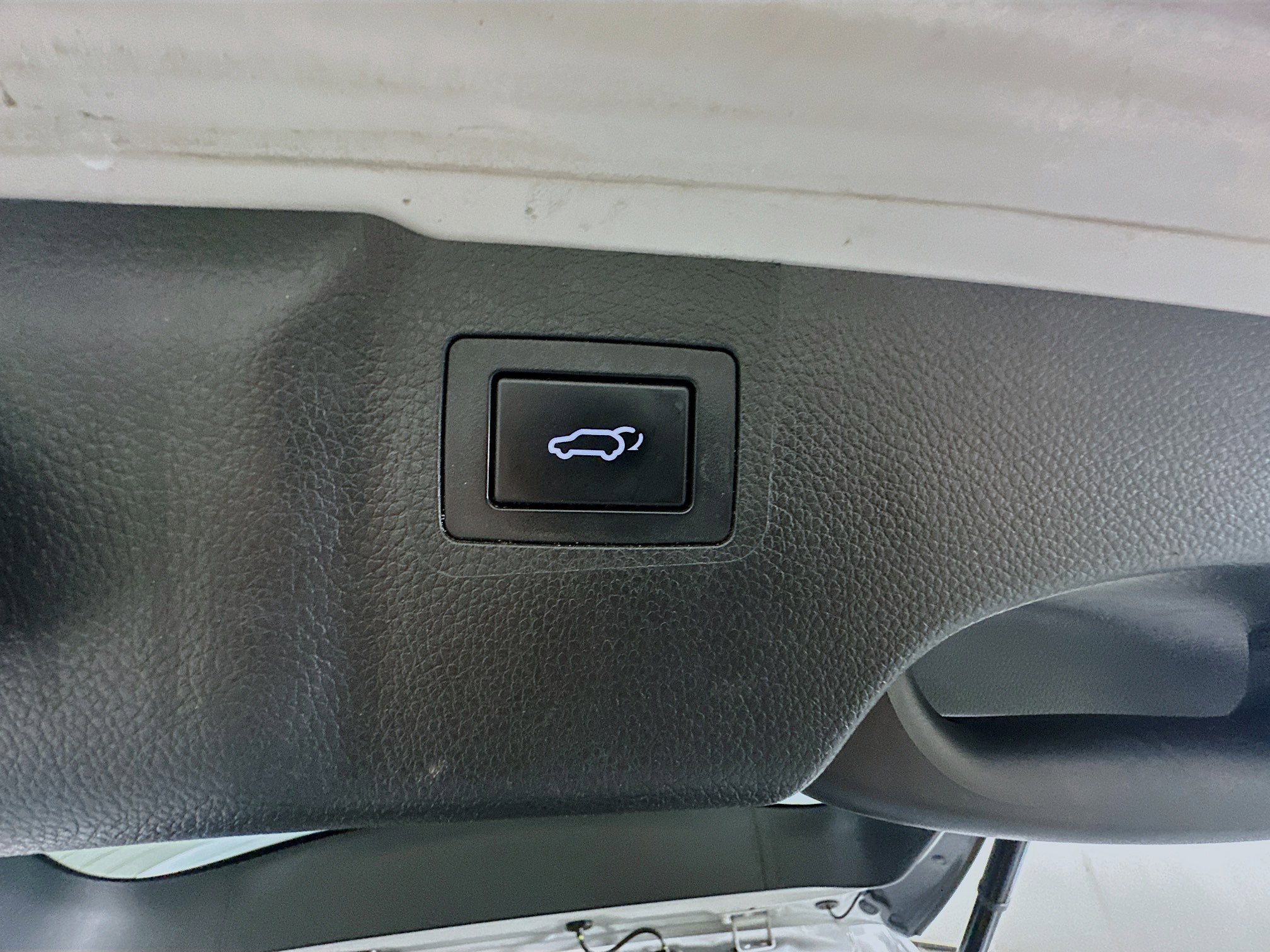 Used 2017 Hyundai Santa Fe SE w/ SE Premium Package 02 FWD image 28