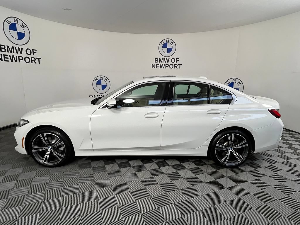 Certified 2024 BMW 330i xDrive Sedan w/ Convenience Package AWD/4WD image 11