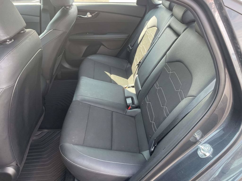 Used 2024 Kia Forte GT-Line w/ GT-Line Premium Package FWD image 12