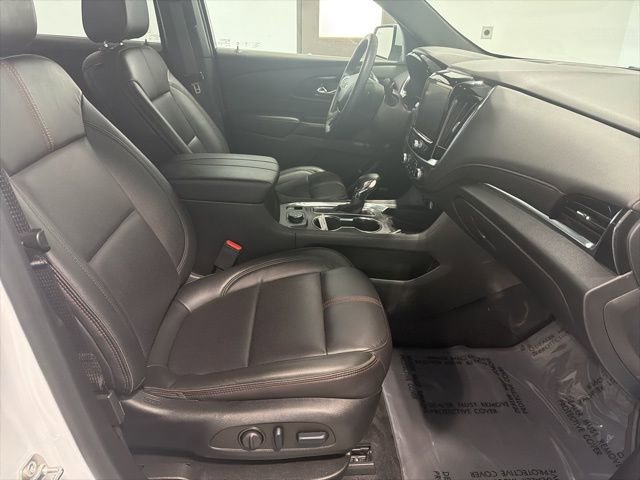 Used 2023 Chevrolet Traverse RS AWD/4WD image 24