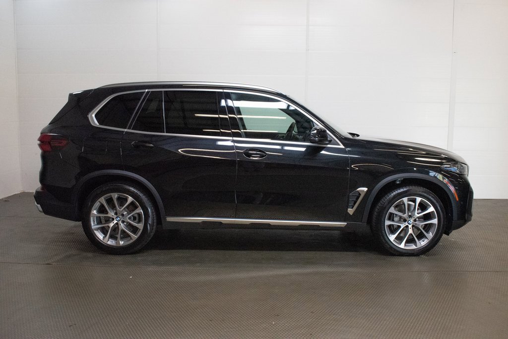 New 2026 BMW X5 xDrive40i w/ Climate Comfort Package image 3