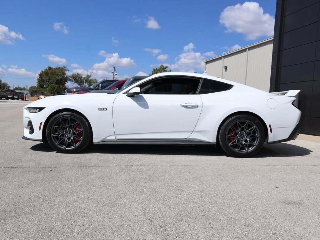 Used 2024 Ford Mustang GT Premium w/ GT Performance Package RWD image 2