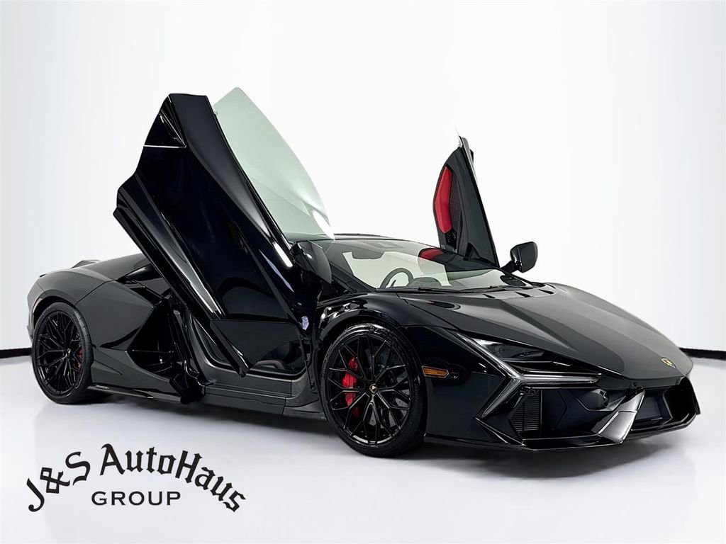 Used 2024 Lamborghini Revuelto image 1