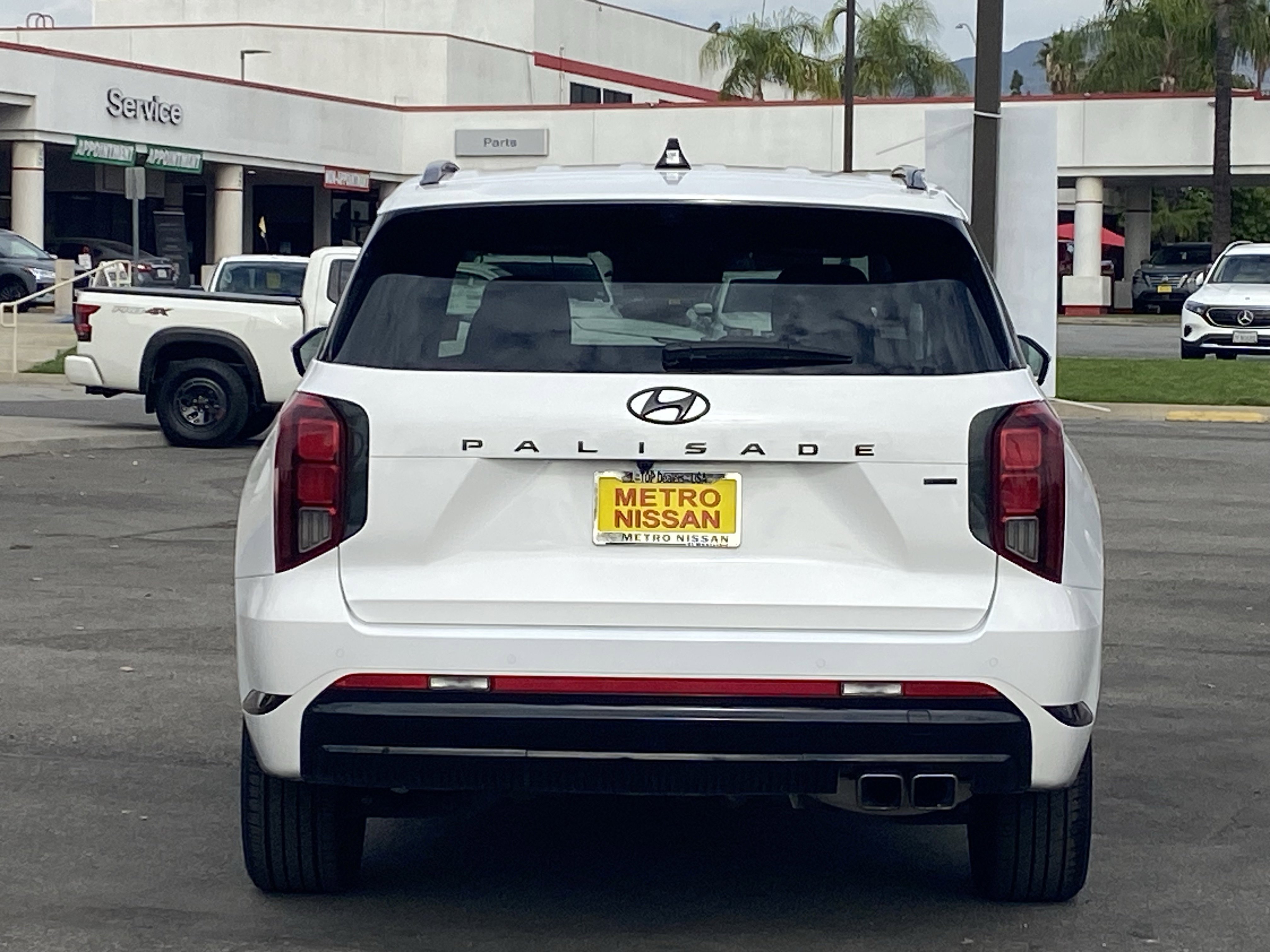 Used 2024 Hyundai Palisade Calligraphy image 4