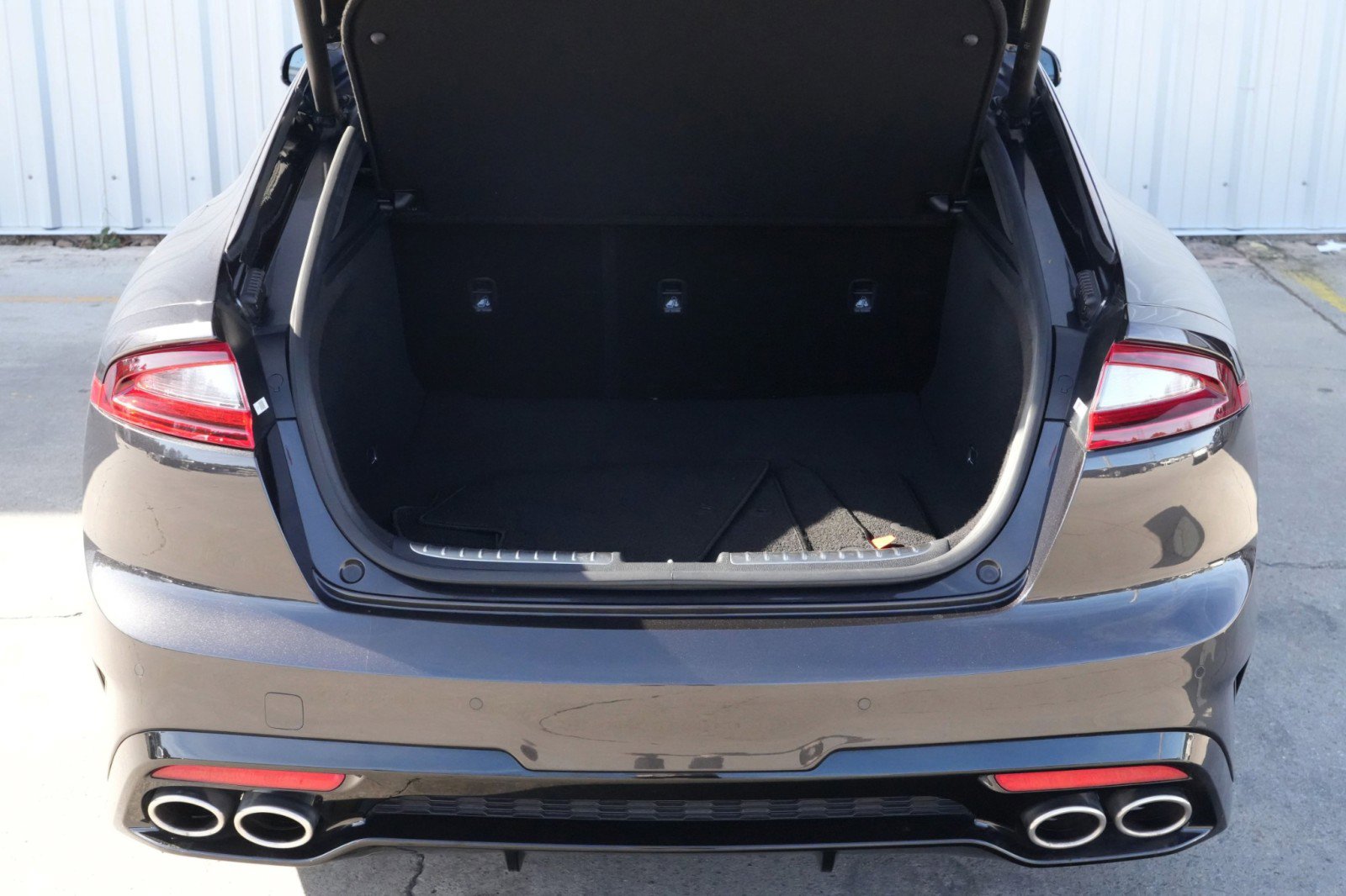 Used 2020 Kia Stinger GT2 image 9