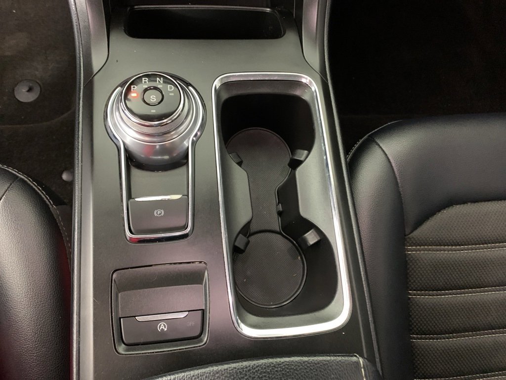 Used 2018 Ford Fusion SE w/ Equipment Group 201A image 25