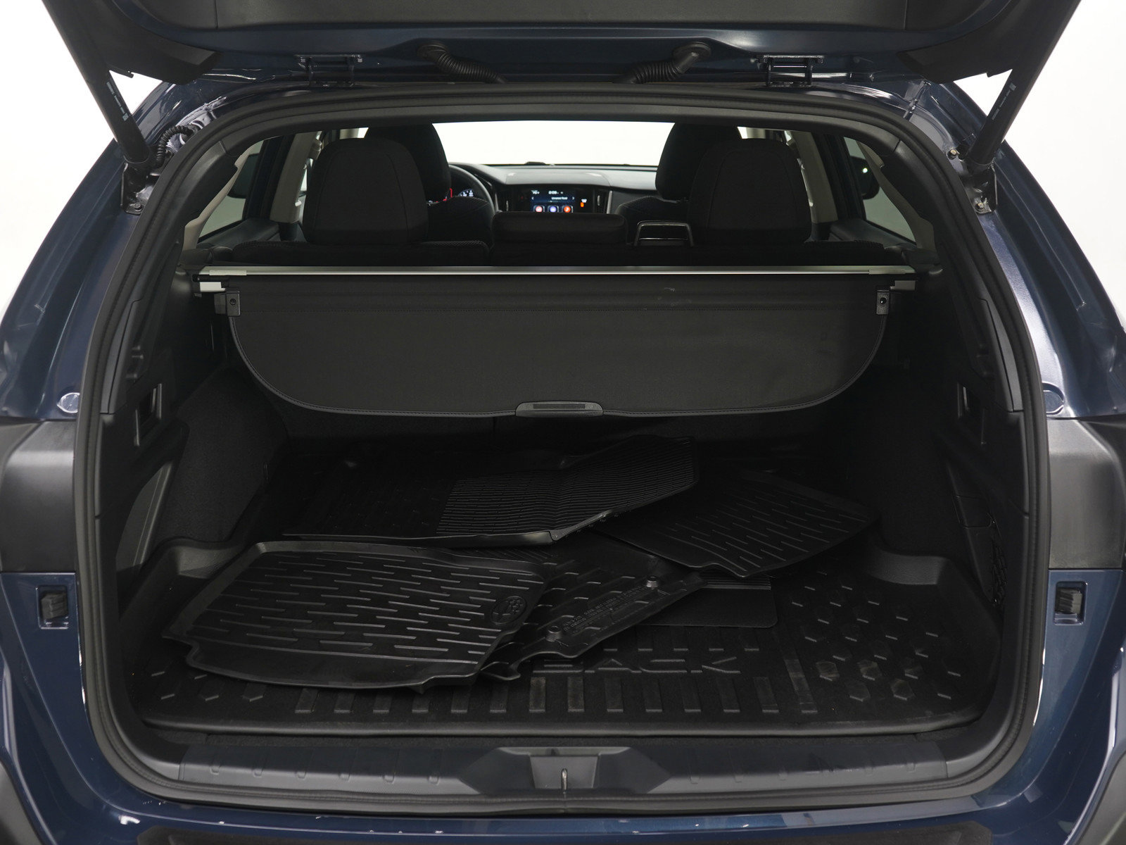 Used 2025 Subaru Outback Premium image 9