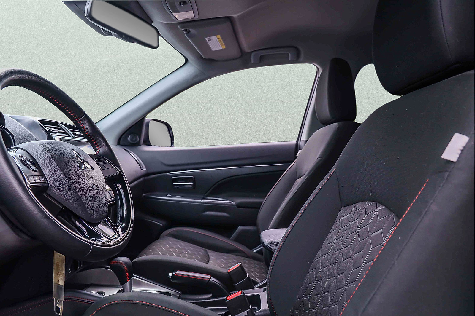 Used 2025 Mitsubishi Outlander Sport AWD image 9