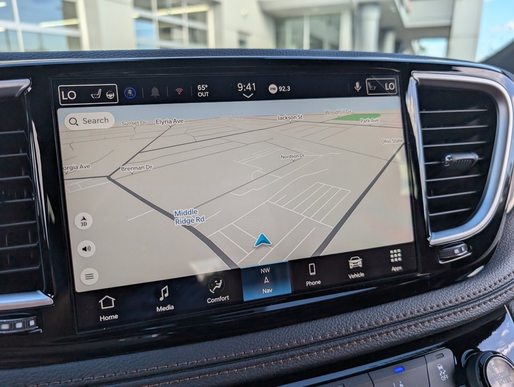 New 2026 Chrysler Pacifica Pinnacle image 27
