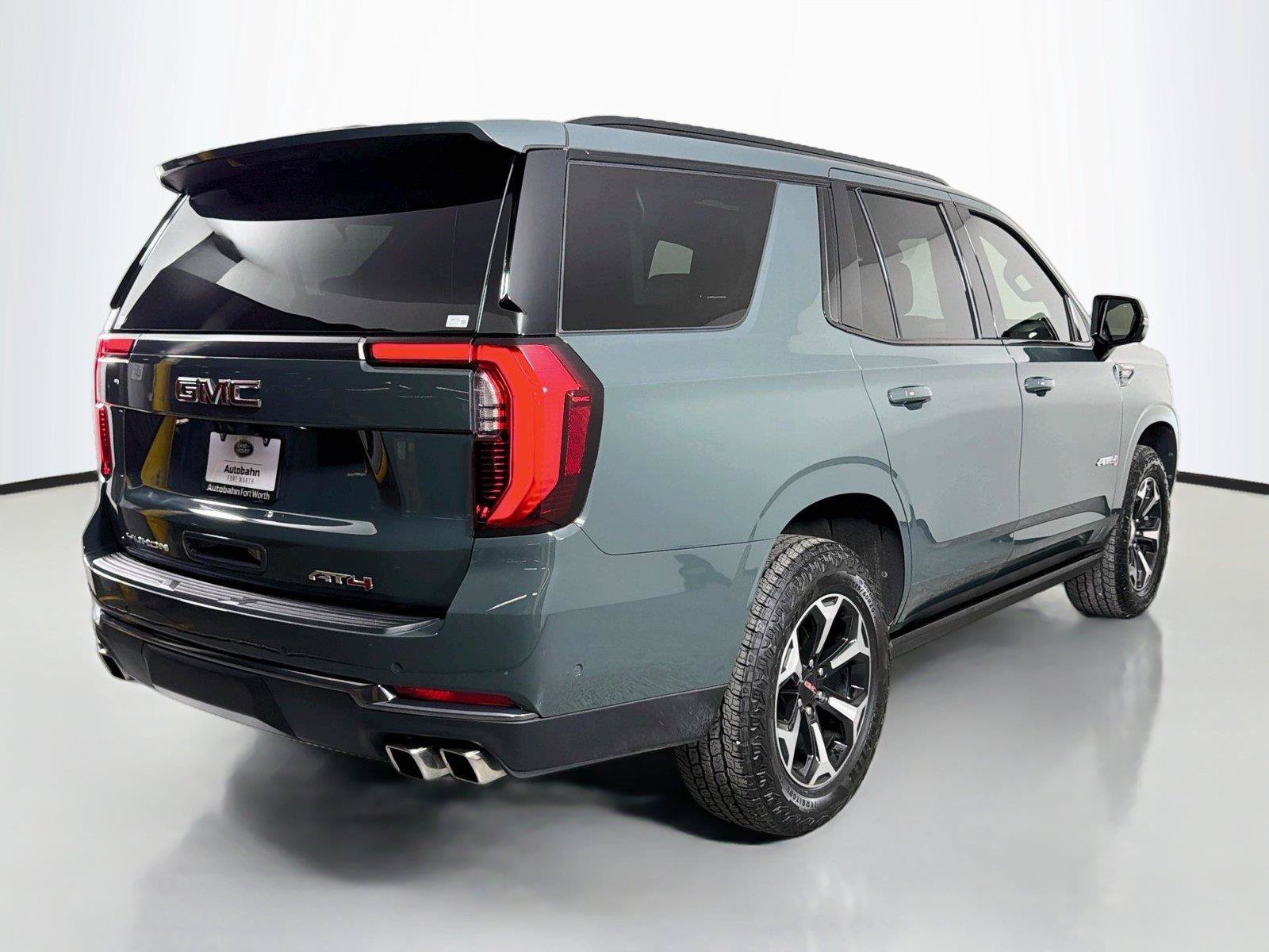 Used 2026 GMC Yukon AT4 w/ AT4 Premium Package AWD/4WD image 5