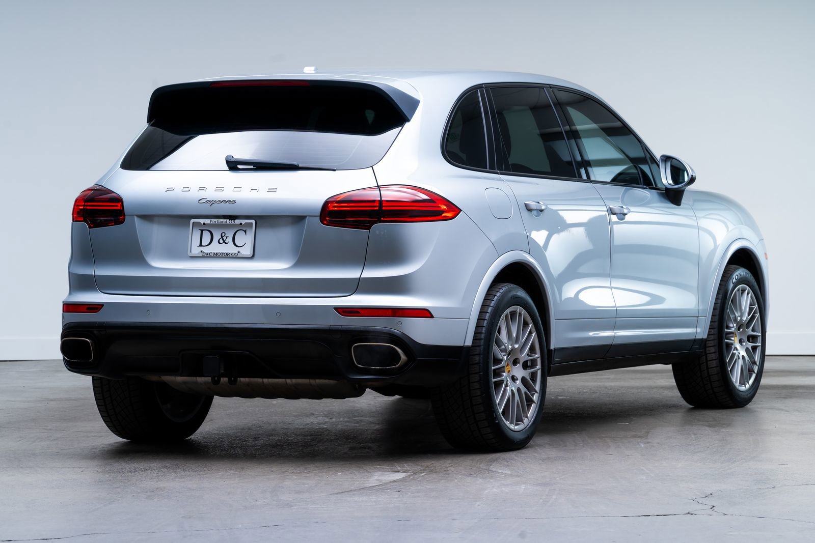 Used 2017 Porsche Cayenne Platinum Edition AWD/4WD image 6