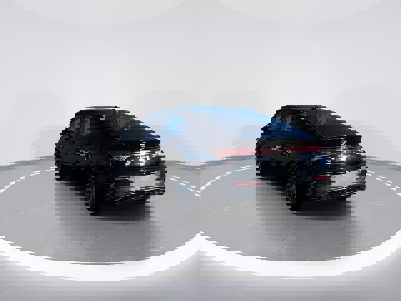 Used 2025 Hyundai Elantra SE image 5