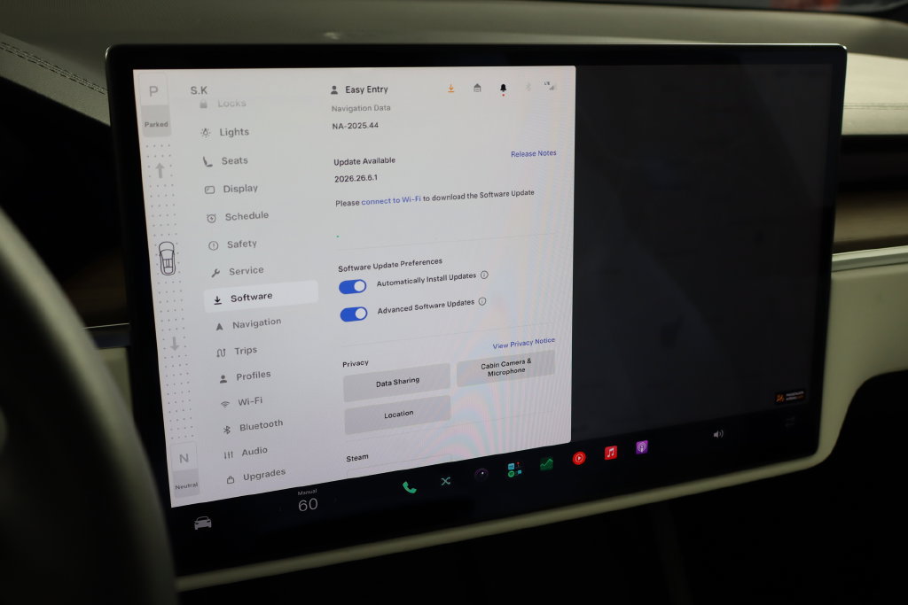 Used 2023 Tesla Model X AWD/4WD image 40