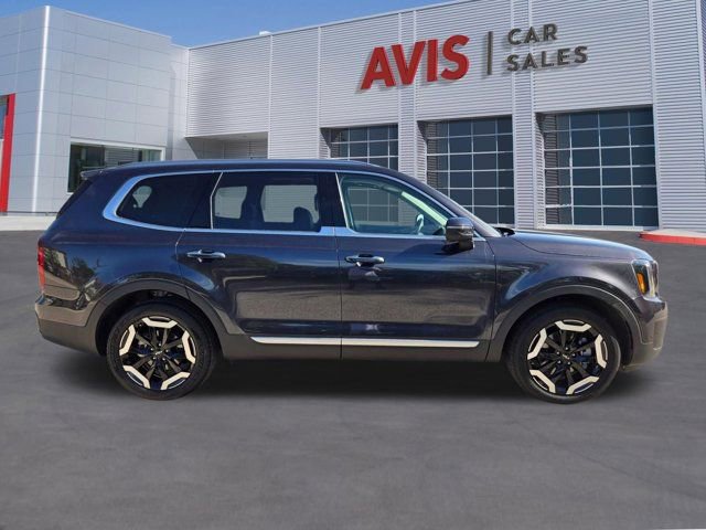 Used 2025 Kia Telluride S image 5